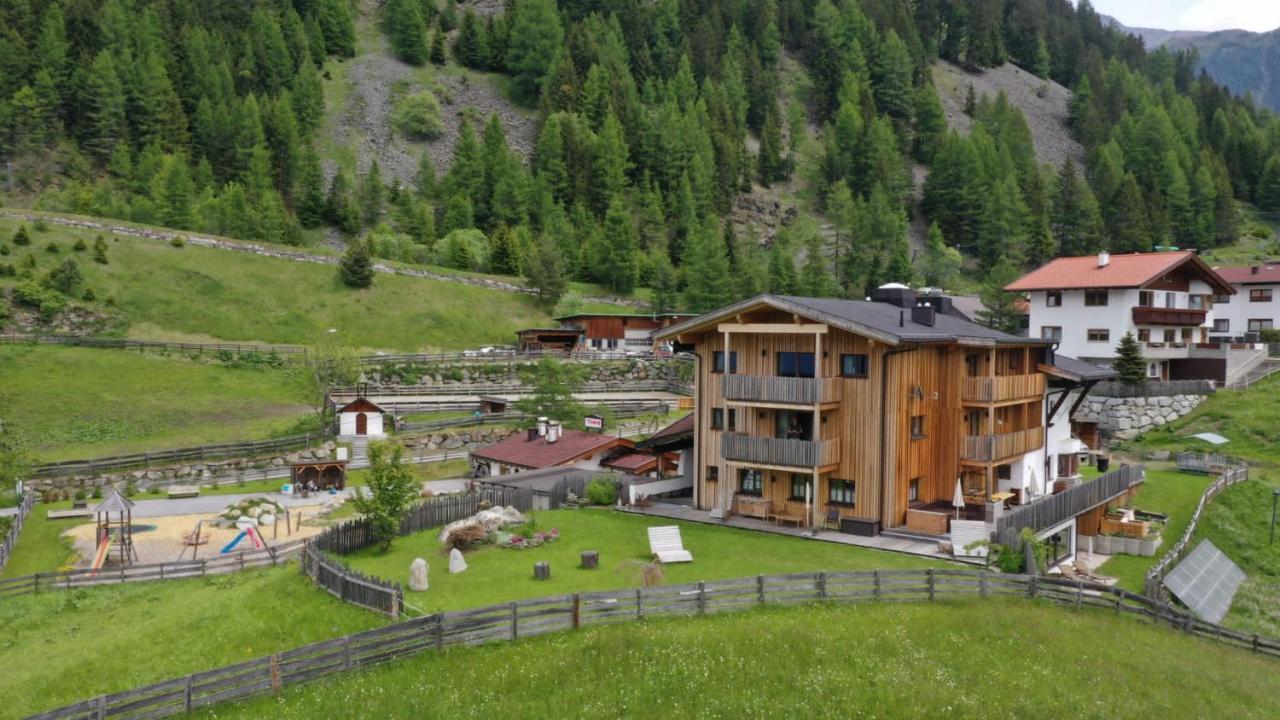Bio & Reiterhof Der Veitenhof Umhausen Bagian luar foto